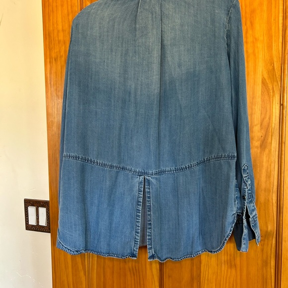 Cloth & Stone denim top - Picture 3 of 3